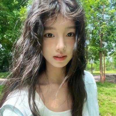 蒂拉和兰妮劫火车
